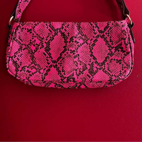Pink Snakeskin Print Shoulder Bag - Picture 8 of 8